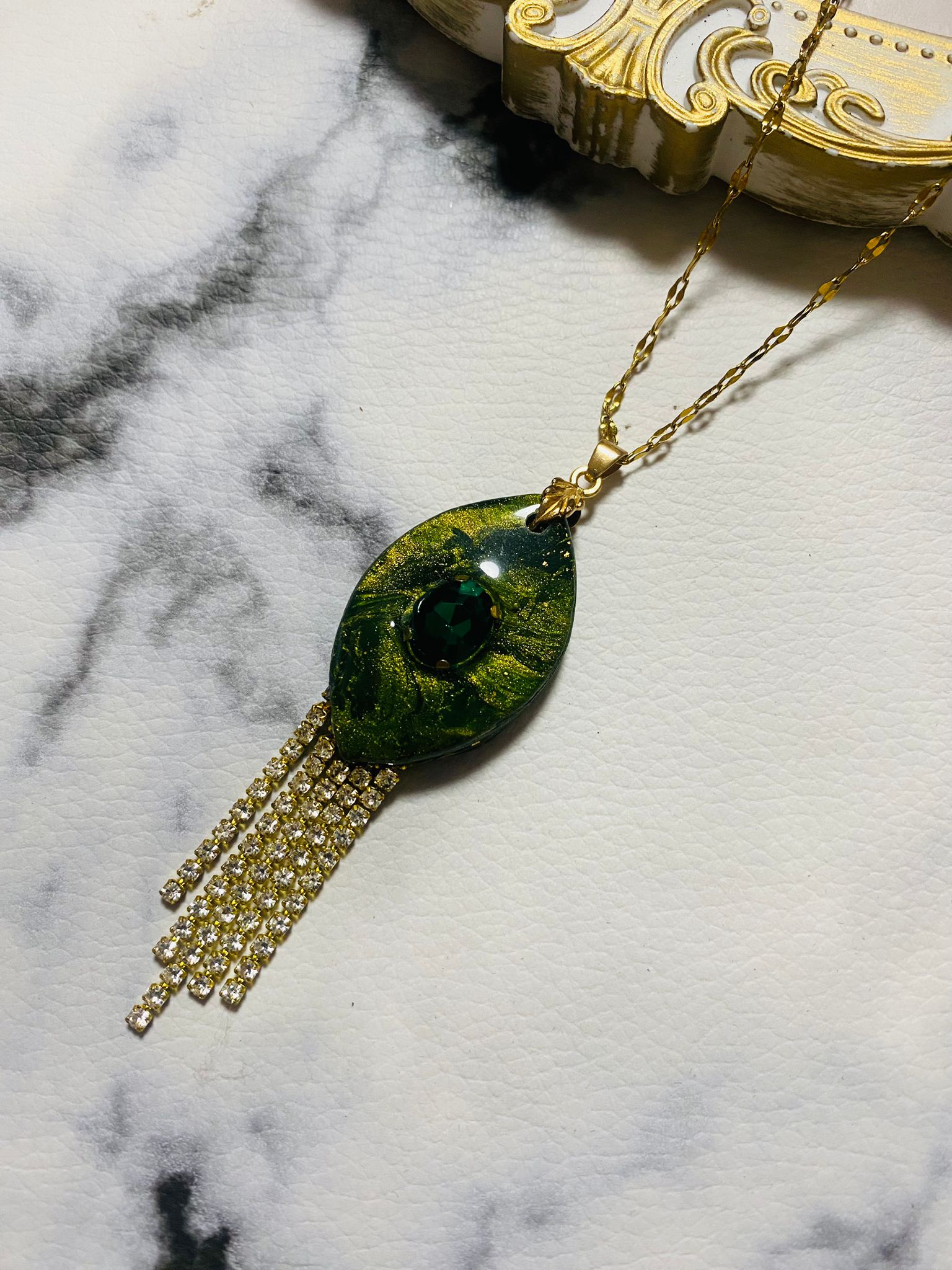 Colar De Pedra Verde Glambox