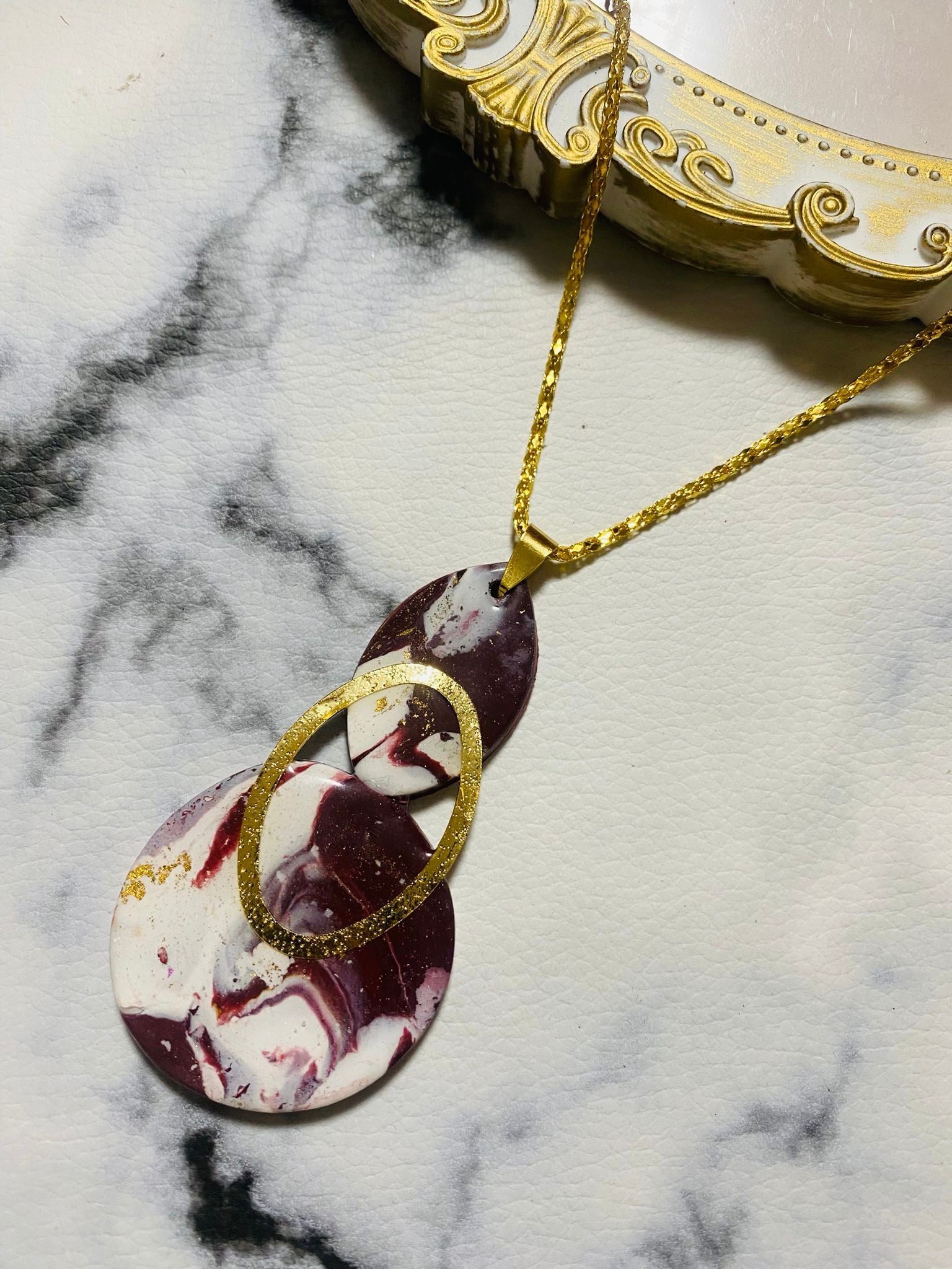 Colar Marmorizado Glambox