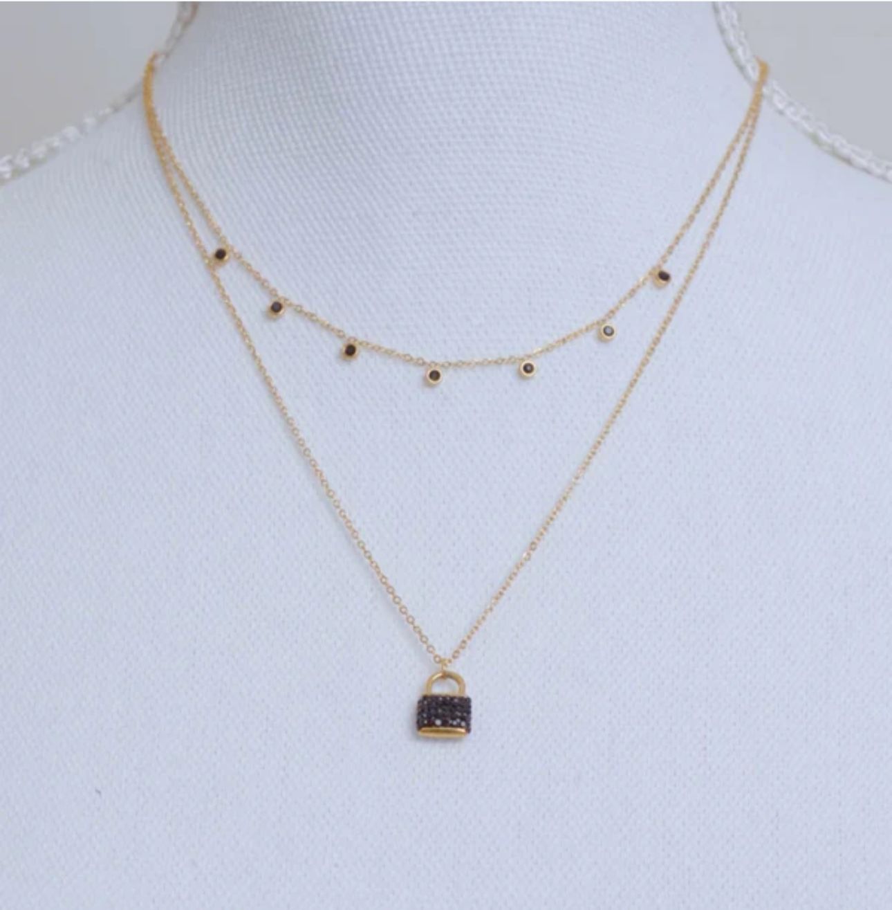 Mix de Colares Cadeado Linda